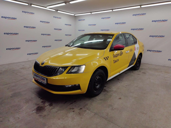 Skoda Octavia — Б/У, 2019 г. (Москва, 342159 км)