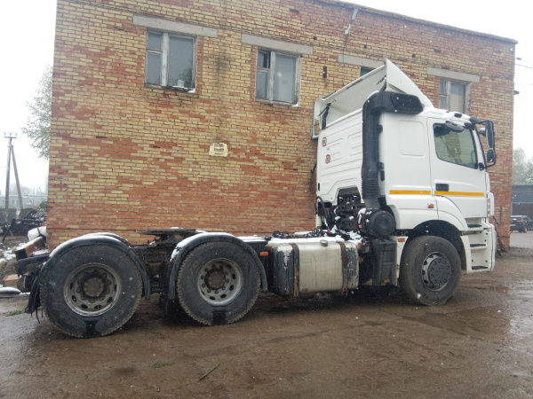 КамАЗ 65206 6x4 Седельный тягач 65206-T5 — Б/У, 2017 г.