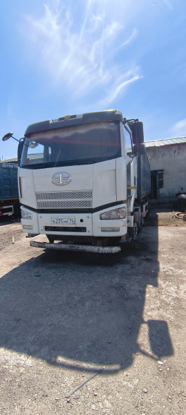 FAW J6 8x4 Самосвал СА3310Р66K24T4E5 — Б/У, 2023 г.