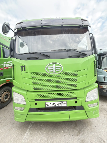FAW JH6 6x4 Седельный тягач CA4250P25K15T1NE5A80 — Б/У, 2023 г.