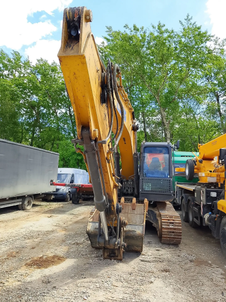 XCMG XE225 Экскаватор XE225DN — Б/У, 2024 г.