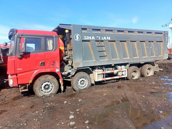 Shacman (Shaanxi) SX 8x4 Самосвал SX33186T366 — Б/У, 2023 г.