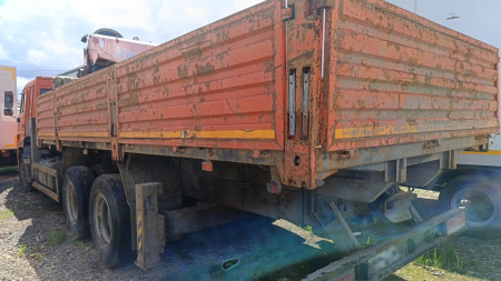 КАМАЗ 65115 6x4 Бортовой с КМУ — Б/У, 2022 г.