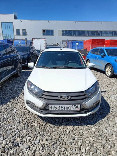 LADA GRANTA Лифтбек Comfort'23 1.6 90hp 5MT — Б/У, 2024 г.