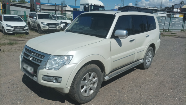 MITSUBISHI Ultimate 3.8 5AT — Б/У, 2020 г.
