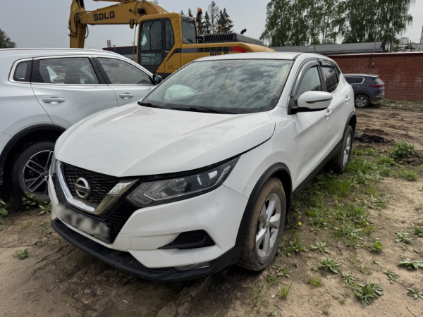 NISSAN 2.0 CVT 2WD LE — Б/У, 2019 г.