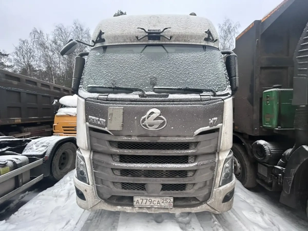 CHENGLONG H7 4x2 Седельный тягач LZ4181H7AB — Б/У, 2023 г.