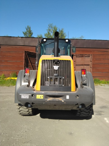 Case 821 Фронтальный погрузчик 821F — Б/У, 2021 г.