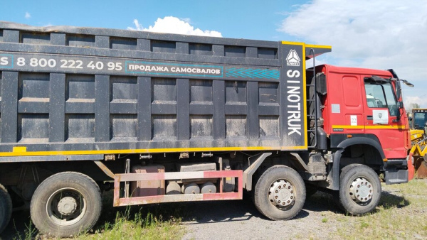 Howo ZZ 8x4 Самосвал ZZ3407S3867E — Б/У, 2022 г.