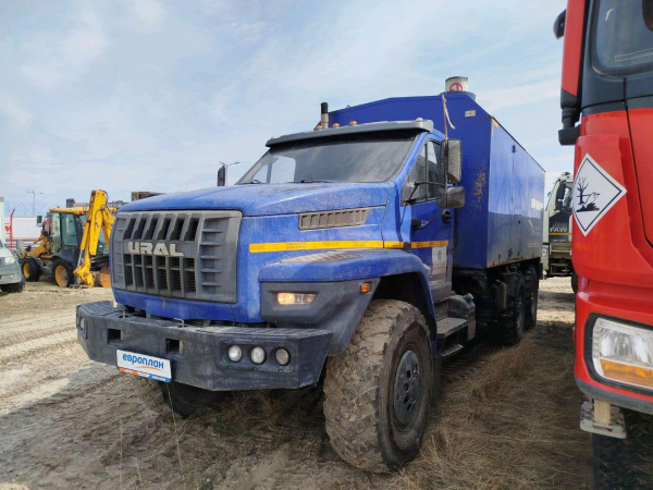 Уральский завод спецтехники, OOO, УЗСТ 6890-18 — Б/У, 2023 г. (Сургут, 92411 км)