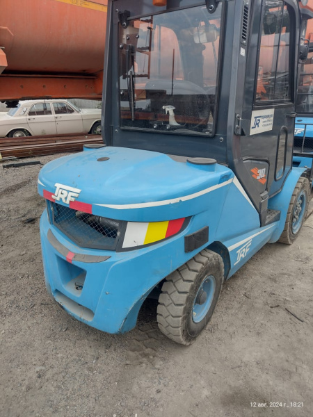 TRF D Вилочный погрузчик D30-3X — Б/У, 2023 г.