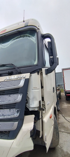 Foton AUMAN 4x2 Седельный тягач EST A 1846 AMT — Б/У, 2022 г.
