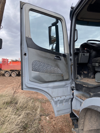 BEIBEN ND 6x6 Седельный тягач ND4250FD5J7Z22 — Б/У, 2023 г.