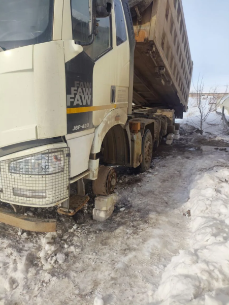 FAW J6 8x4 Самосвал СА3310Р66K24T4E5 — Б/У, 2023 г.