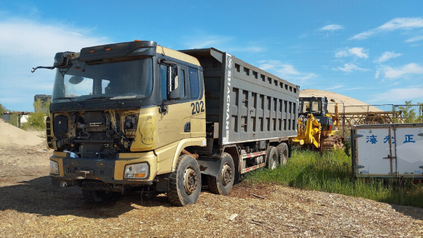 Shacman SX33186T366 — Б/У, 2022 г. (Якутск, 347111 км)