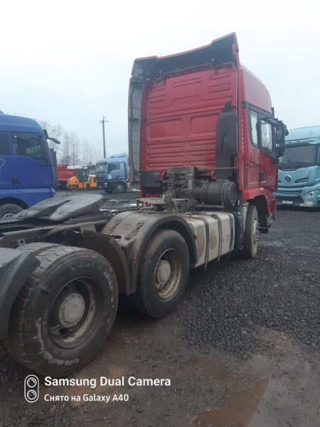 Shacman (Shaanxi) SX 6x4 Седельный тягач SX42584W324C — Б/У, 2022 г.