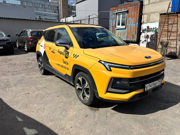 МОСКВИЧ Стандарт 1.5Т CVT — Б/У, 2022 г.
