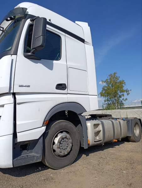 Mercedes-Benz ACTROS 4x2 Седельный тягач 1845 LS — Б/У, 2019 г.