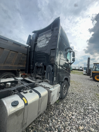VOLVO FH 42T — Б/У, 2022 г.