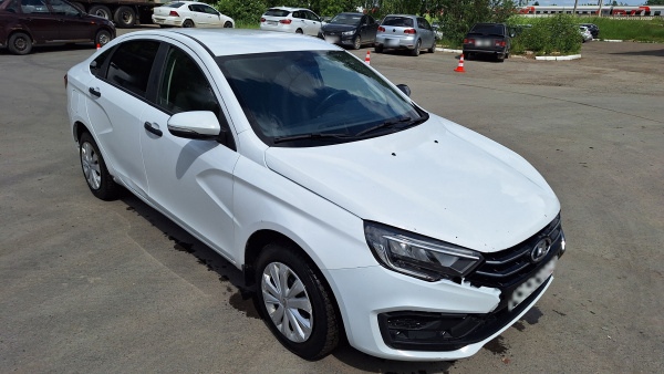 LADA Life 1.6 106hp 5MT — Б/У, 2023 г.