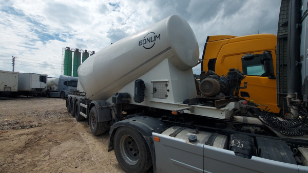 BONUM 914231 Полуприцеп цистерна для сыпучих грузов — Б/У, 2024 г.