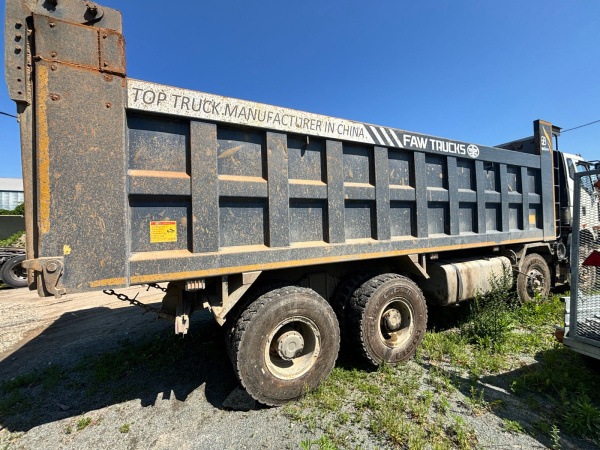 FAW CA 3310 8x4 Самосвал — Б/У, 2023 г.