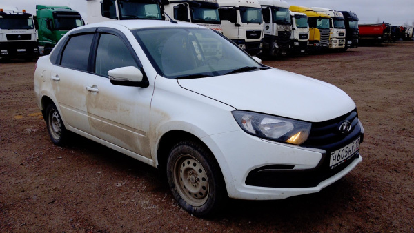Lada Granta седан — Б/У, 2024 г. (Санкт-Петербург, 33608 км)
