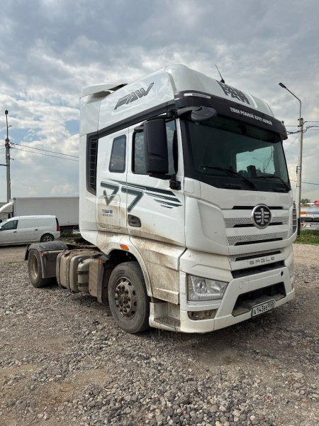 FAW J7 4x2 Седельный тягач CA4180P77K25E5 — Б/У, 2023 г.