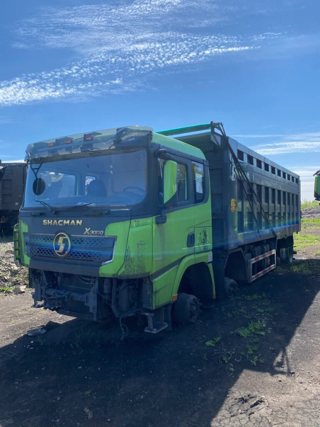 Shacman (Shaanxi) SX 8x4 Самосвал SX33186W366C — Б/У, 2022 г.