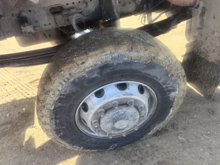 Shacman (Shaanxi) SX 6x6 Седельный тягач SX42586V385 — Б/У, 2022 г.