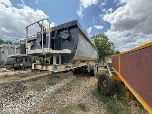 Grunwald 9453 Полуприцеп самосвальный 9453-0000010-50 — Б/У, 2022 г.