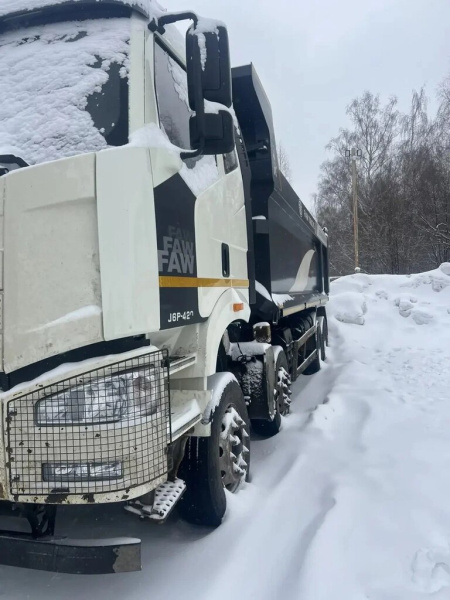 FAW J6 8x4 Самосвал СА3310Р66K24T4E5 — Б/У, 2023 г.