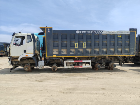 FAW CA 3310 8x4 Самосвал — Б/У, 2023 г.