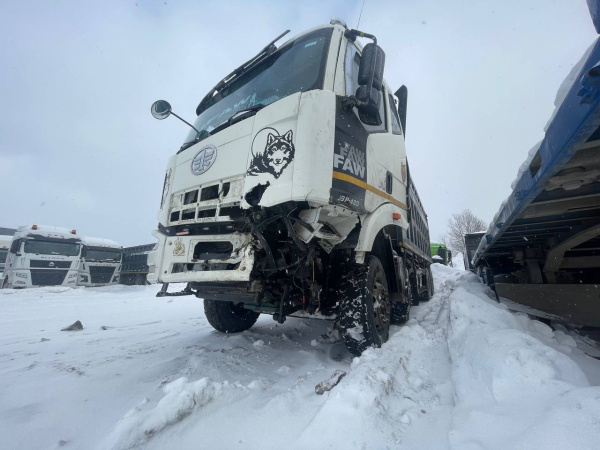FAW J6 8x4 Самосвал СА3310Р66K24T4E5 — Б/У, 2023 г.
