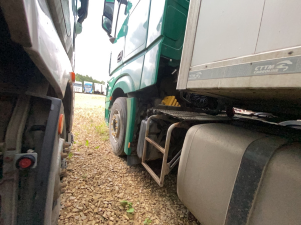 MERCEDES-BENZ Actros 4x2 Седельный тягач — Б/У, 2019 г.