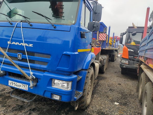 СПМ 732704 на шасси КамАЗ 43118 6x6 Седельный тягач с КМУ — Б/У, 2022 г.