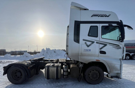 FAW J7 4x2 Седельный тягач CA4180P77K25E5 — Б/У, 2023 г.