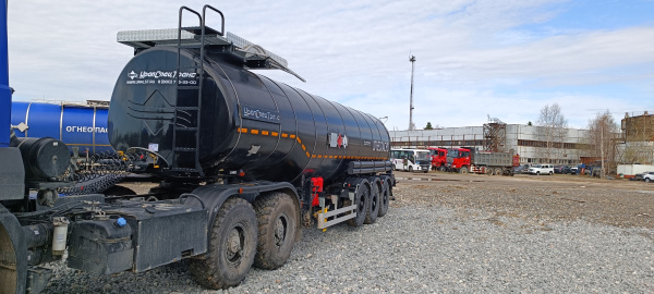 УралСпецТранс 946517-B1-04 (Битумовоз) — Б/У, 2025 г.