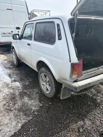 LADA 4X4 Luxe Кондиционер 1.7 5MT — Б/У, 2023 г.