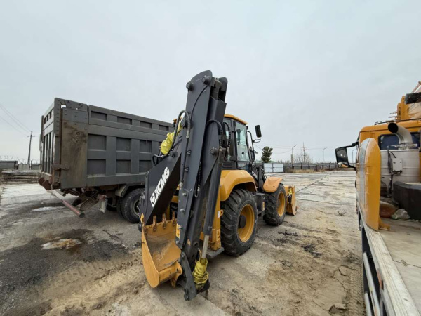 XCMG XC8-S3570 — Б/У, 2023 г.