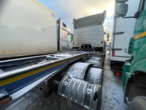 MERCEDES-BENZ Axor 4x2 Седельный тягач — Б/У, 2013 г.