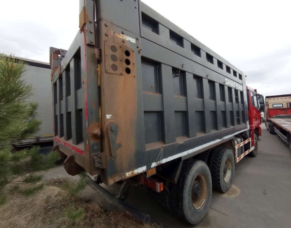 Shacman (Shaanxi) SX32586T384C самосвал 6x4 — Б/У, 2021 г.