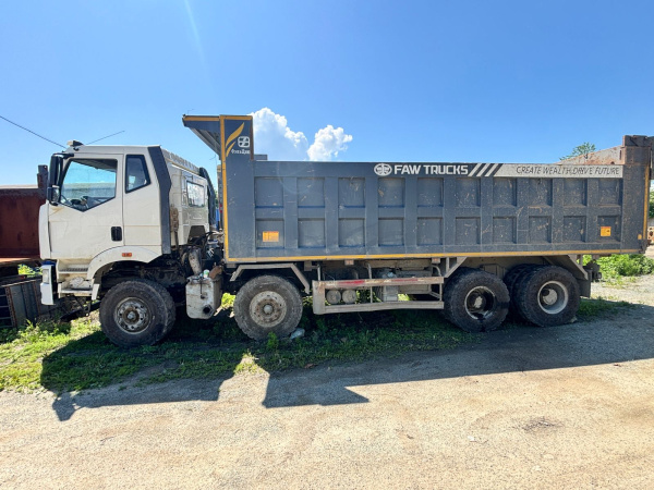 FAW CA 3310 8x4 Самосвал — Б/У, 2023 г.