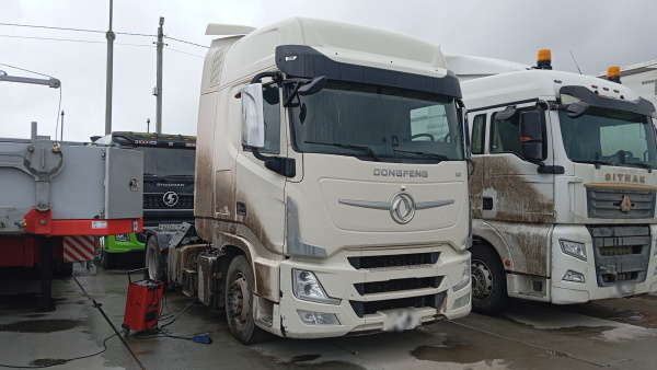 DONGFENG DFH4180 — Б/У, 2023 г.