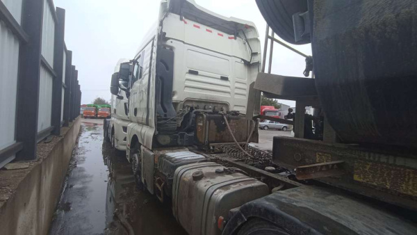 SITRAK ZZ4256V364HE — Б/У, 2024 г.