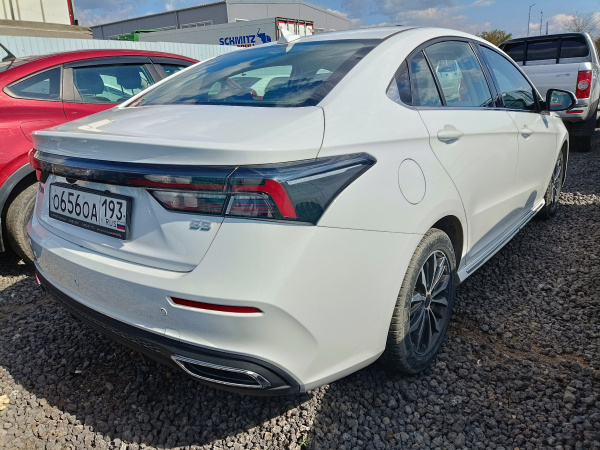 OMODA Life 1.5 CVT (I Поколение) — Б/У, 2023 г.