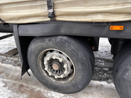 Grunwald 9453 Полуприцеп бортовой 9453-0000010-10 — Б/У, 2024 г.