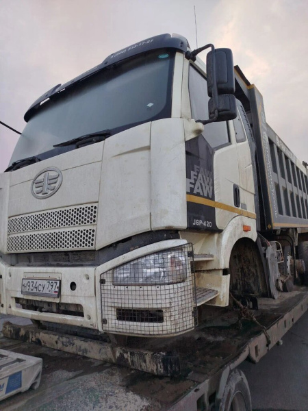 FAW J6 6x6 Самосвал CA3250P66K24L1TE5 — Б/У, 2023 г.