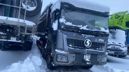 Shacman (Shaanxi) SX 8x4 Самосвал SX33186V366 — Б/У, 2024 г.