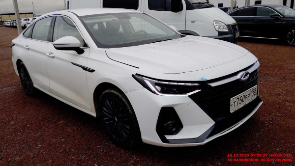 Chery Arrizo 8 — Б/У, 2024 г. (Санкт-Петербург, 75618 км)